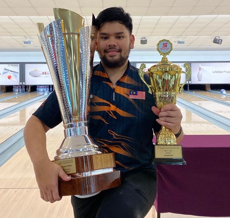 Bowler Rafiq roars to first win this year by lifting Singapore Open title