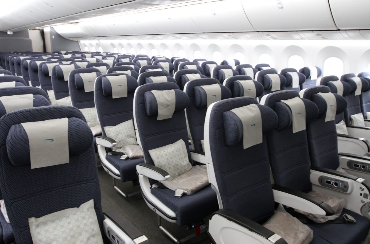 Boeing resumes China deliveries with 787-9 jet to Juneyao Airlines, Yicai reports