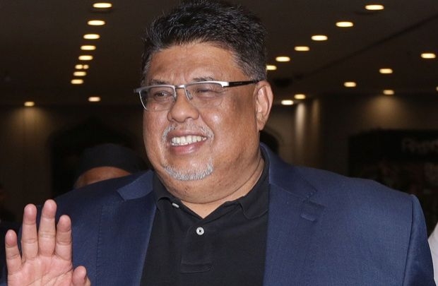 Melaka chief minister pays tribute to late father on Father's Day