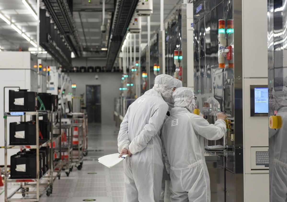 Taiwan adds China's Huawei, SMIC to export control list