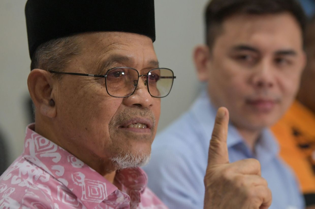 Shahidan pulls out from MA presidency race amidst controversy