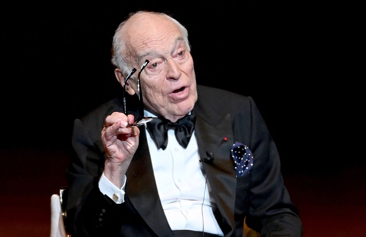 Looking back on the life and legacy of billionaire cosmetics heir Leonard Lauder