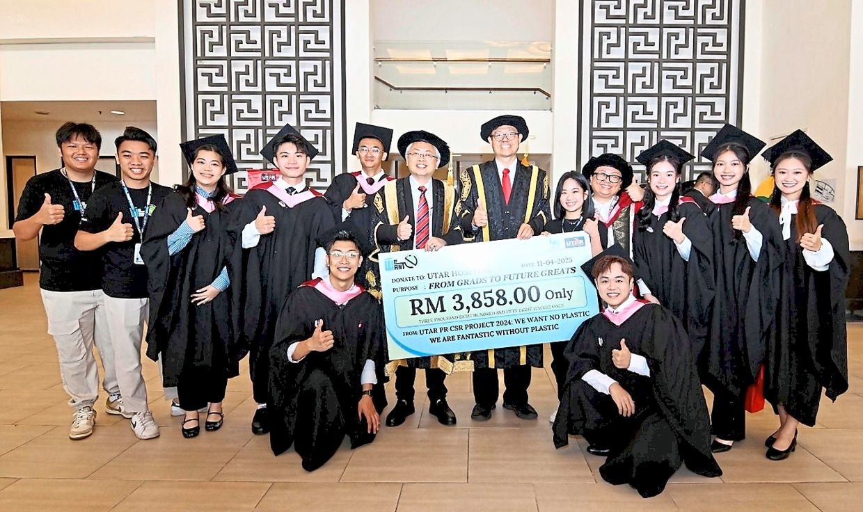 Varsity students raise RM3,900 for hospital through plastic-free campaign