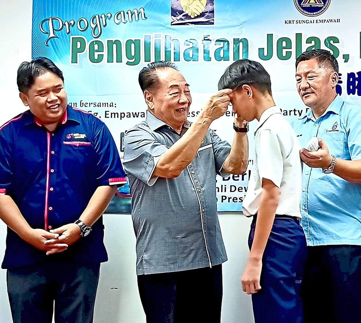 Eyewear initiative identifies Sibu students with severe impairment