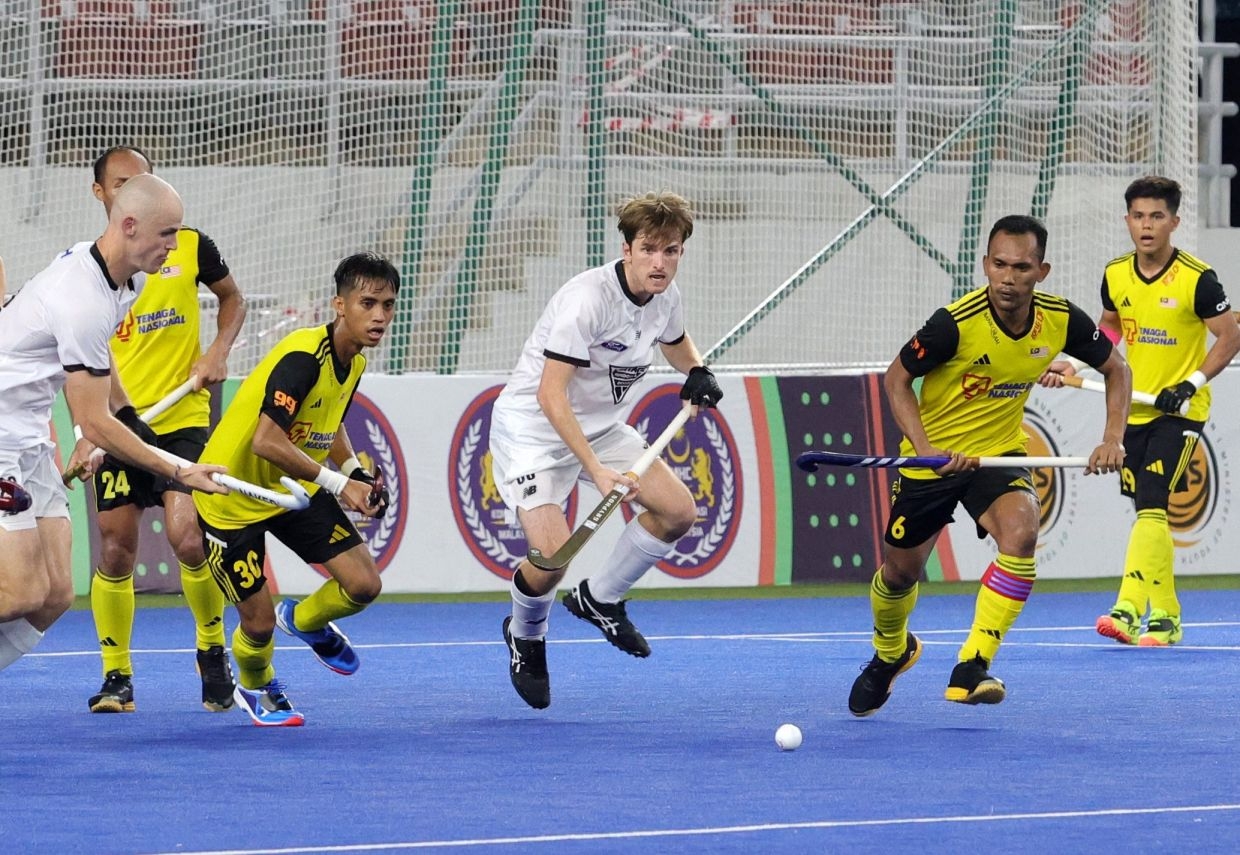 Sarjit feeling blue over yellow cards and collapse against Kiwi boys