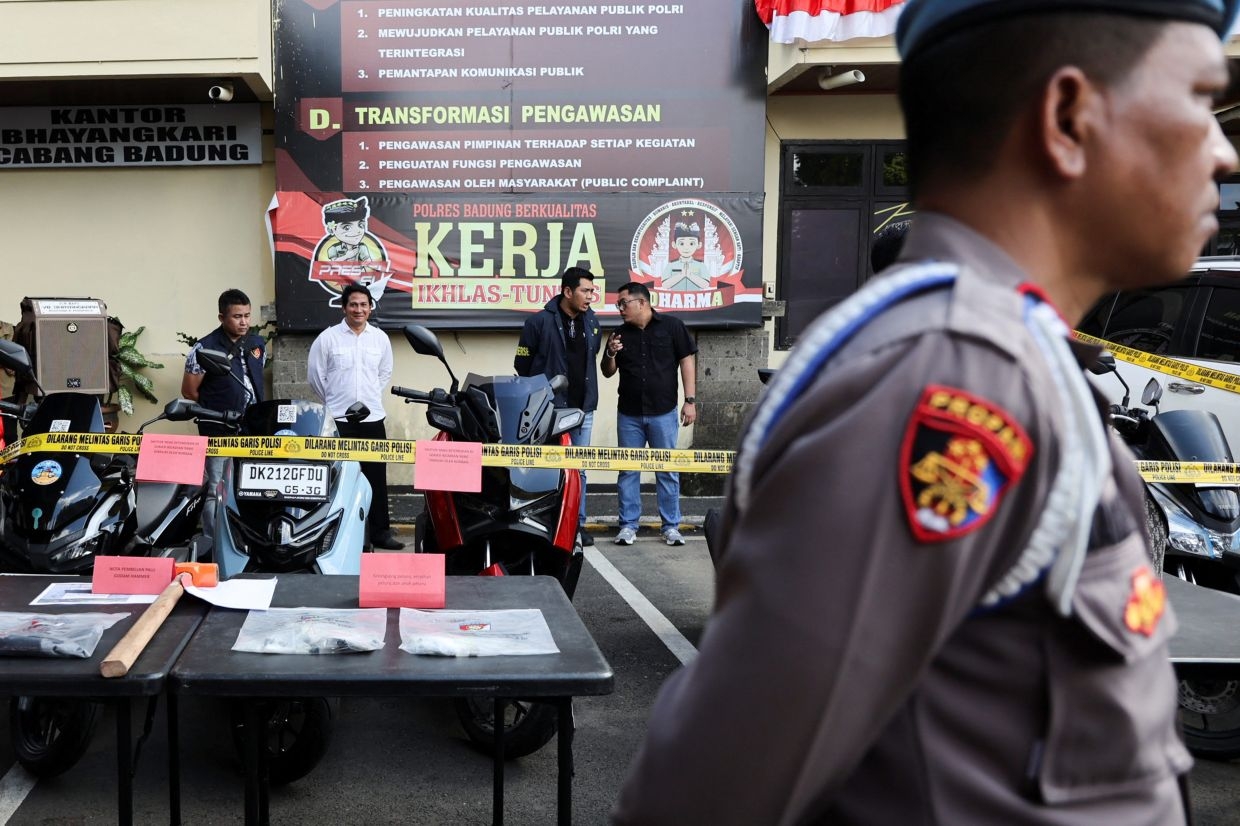 Two men involved in Bali villa murder deported from Singapore