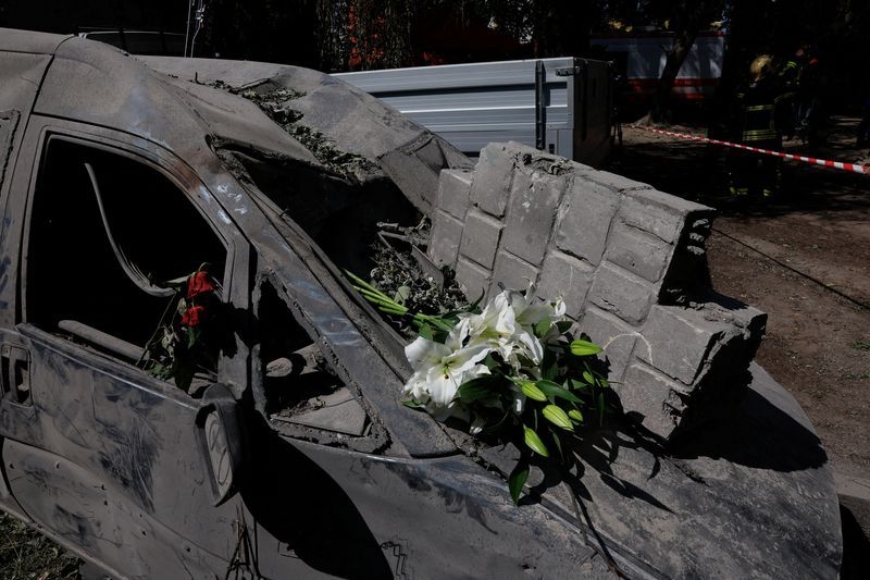 Kyiv mourns as death toll from Russian strike climbs to 28