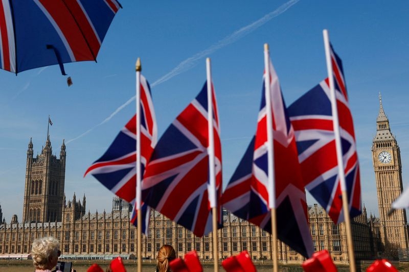 Britain, under pressure on immigration, urges reform of European human rights framework