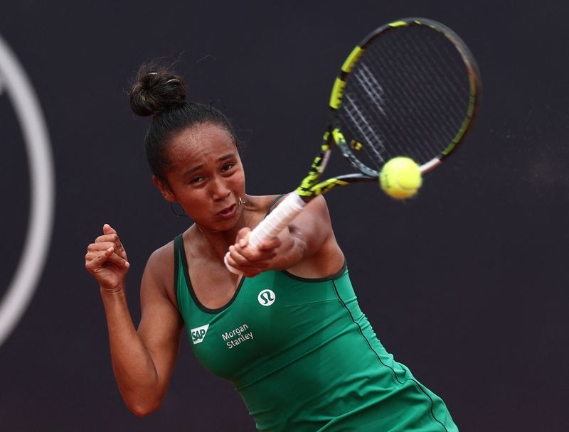 Tennis-Fernandez moves past Bucsa to reach Nottingham quarter-finals