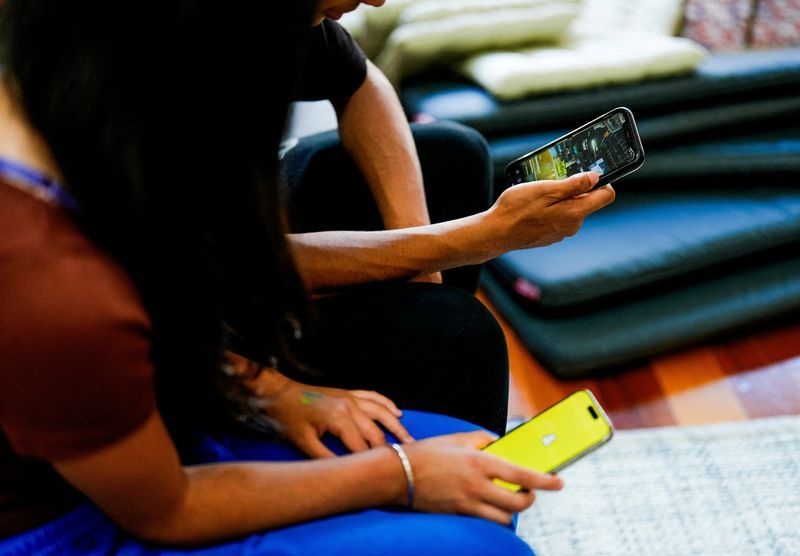 Analysis-Australia's teen social media ban faces a new wildcard: teenagers