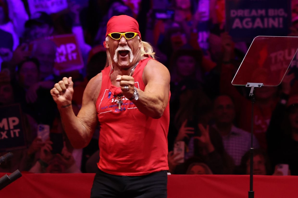 Hulk Hogan on the mend from 'pretty serious heart surgery'