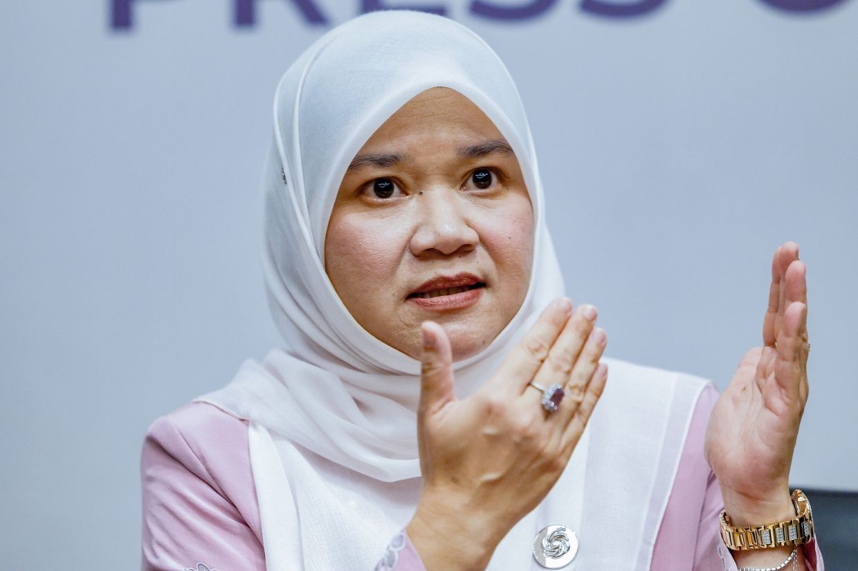Education Ministry to table amendments on compulsory secondary education next month