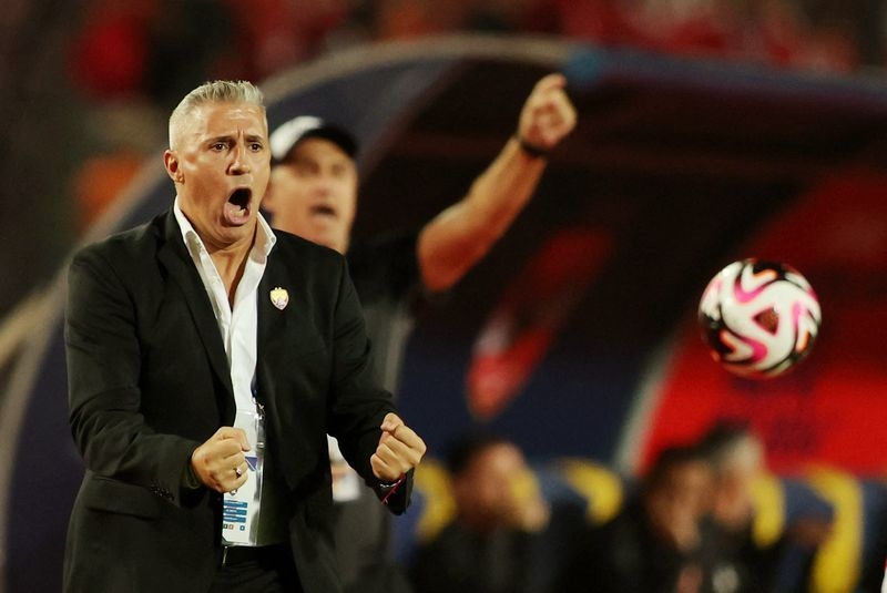 Soccer-Crespo returns for second spell as Sao Paulo coach