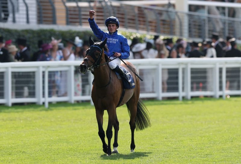 Horse racing-Favourite Trawlerman wins Gold Cup at Royal Ascot