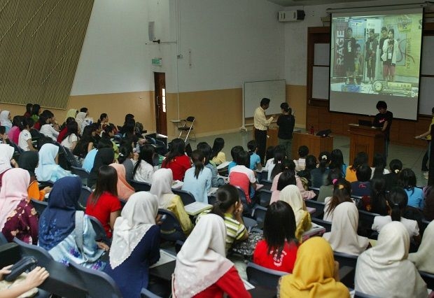 Youth want answers on matriculation entry change