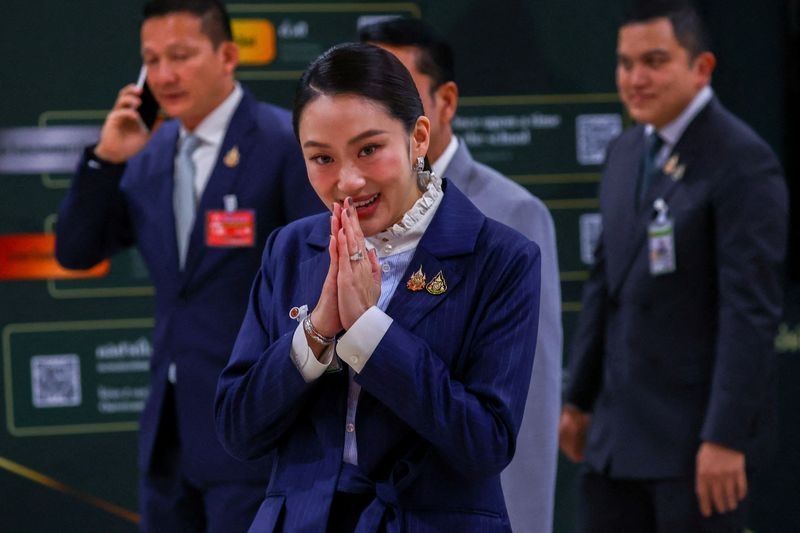 Thai PM faces call to step down to avert coalition revolt