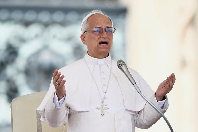 Pope Leo warns politicians of the challenges posed by AI