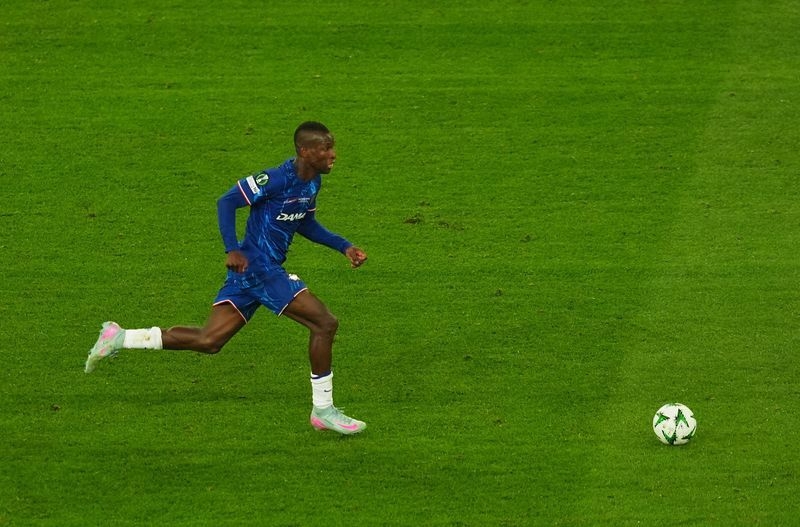 Soccer-Chelsea's Jackson apologises for red card at Club World Cup