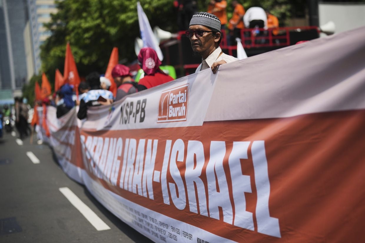 Indonesia evacuates 100 citizens from Iran and Israel amid regional tensions