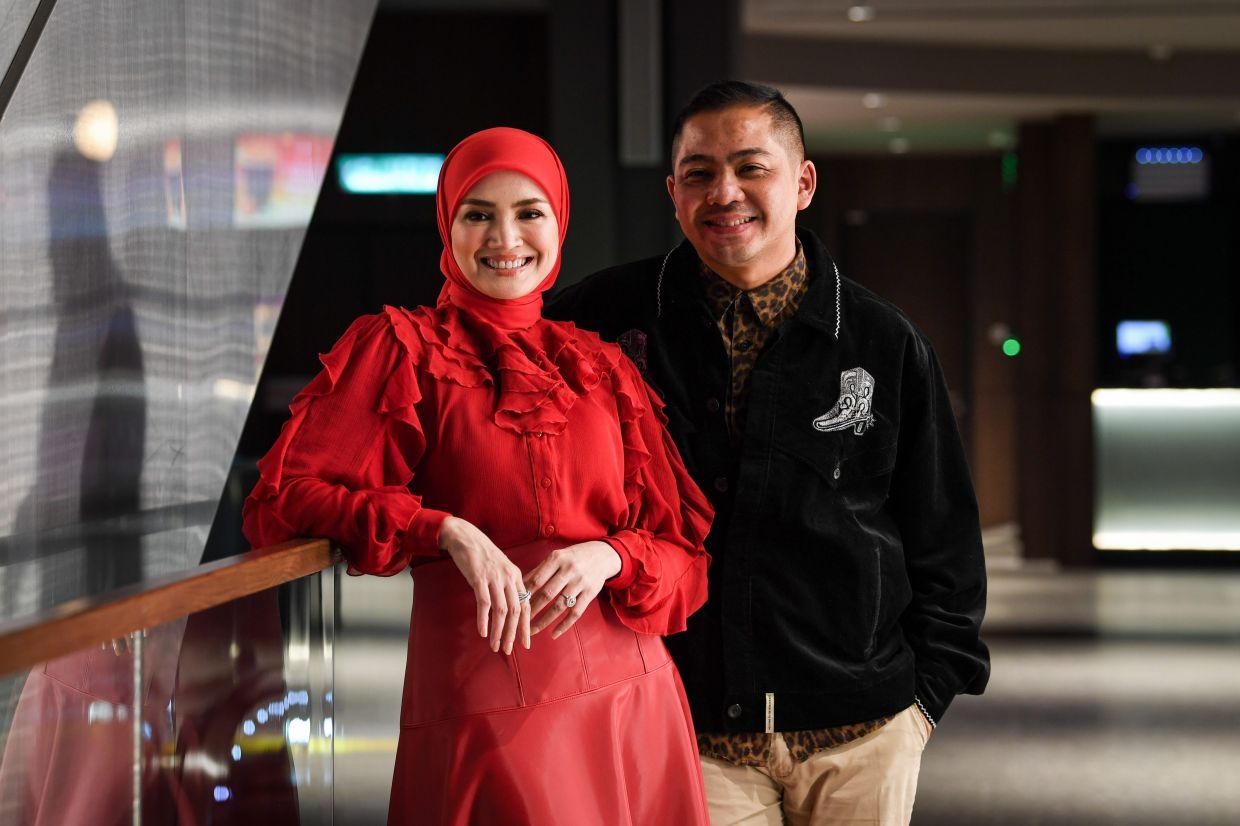 Actress-singer Fazura prefers to leave legal issues to lawyers; prefers to concentrate on new single composed by Indonesian ace Ade Govinda