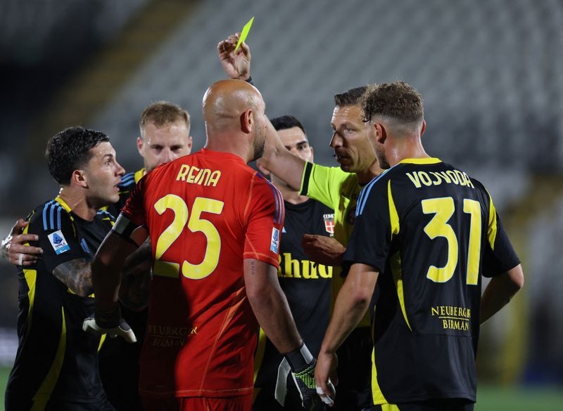 Soccer-Italy cracks down on violence against referees