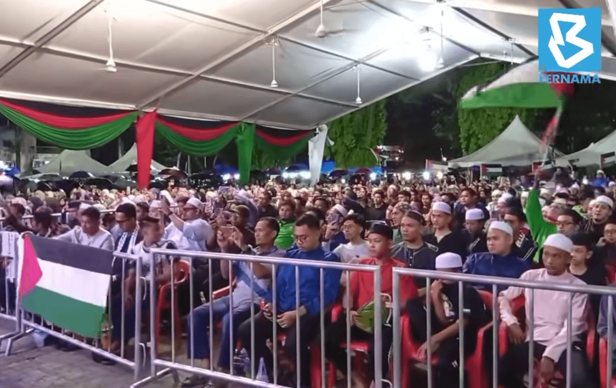 Malaysians show solidarity with Palestine at Kota Baru rally