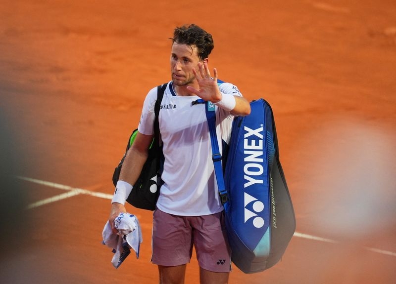 Tennis-Injured Ruud pulls out of Wimbledon
