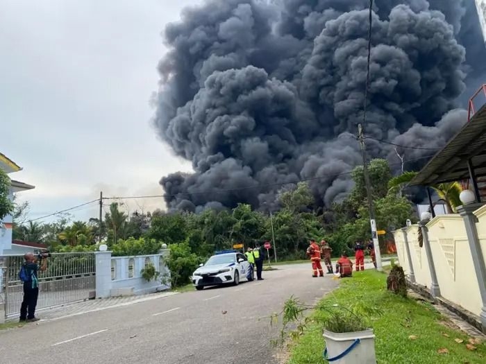 Ammonia gas detected in Masai after fire at oil storage facility