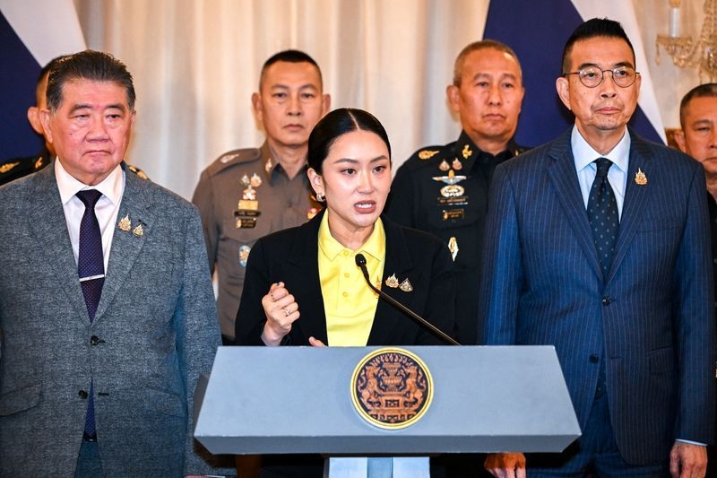 Thai PM claims she has coalition support after resignation calls