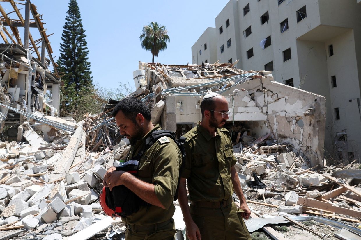Philippines urges Filipinos in Israel, Iran to leave as conflict escalates and US now bombing Iran