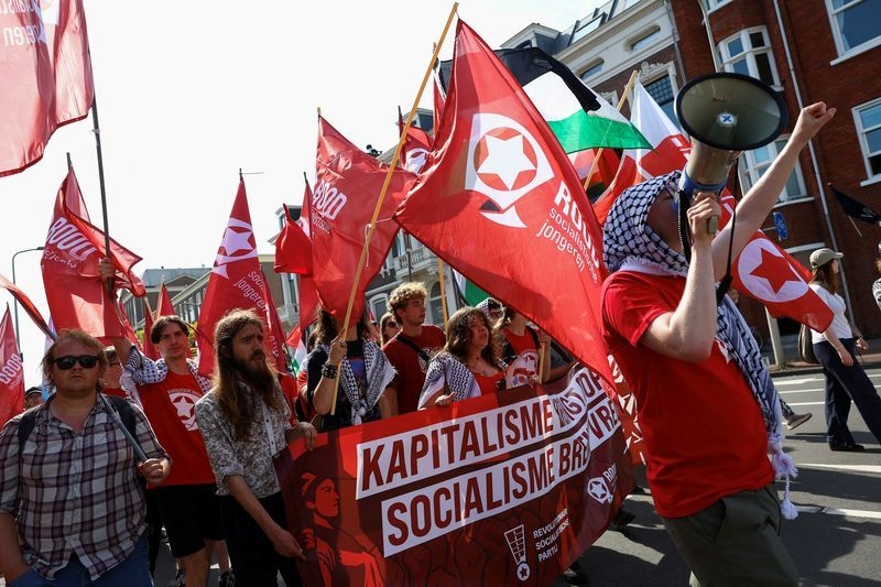 Hague NATO summit protest shifts focus to Iran