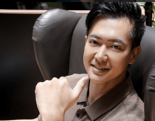 Singer Ronnie Liang alarmed after scammers used his identity to court women