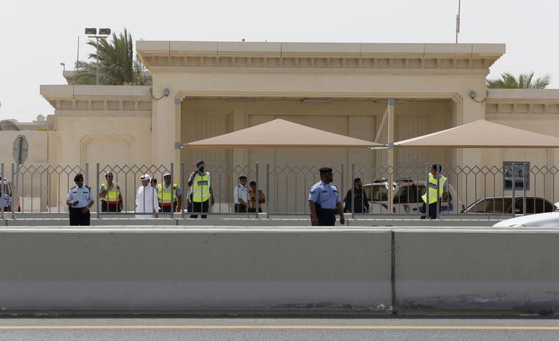 Qatar closes airspace, US and UK tell citizens to shelter in place