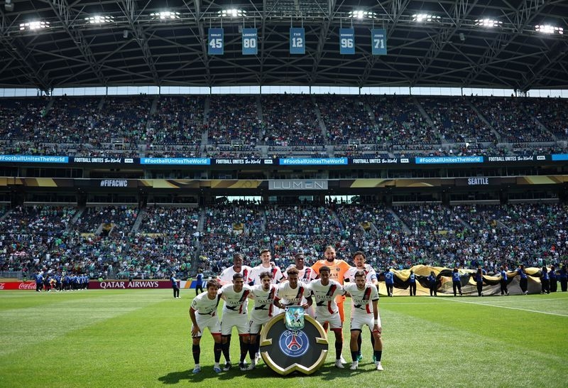 Soccer-PSG beat Seattle to reach knockout stage at Club World Cup