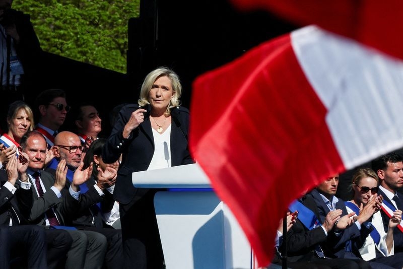 Exclusive-Le Pen's far-right French party rebuffed US offer of support, sources say