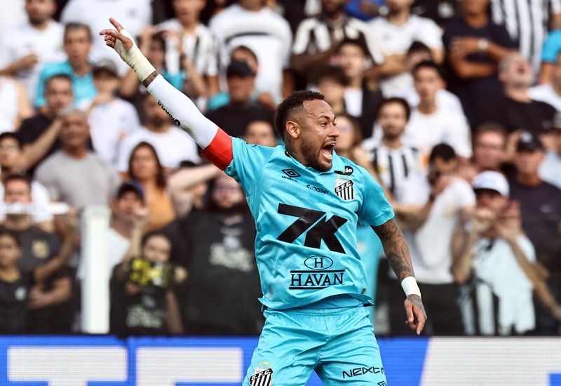 Soccer-Neymar extends contract with Santos until end of the year