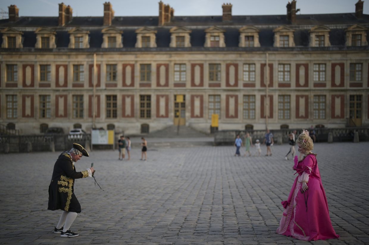 France's Versailles unveils AI-powered talking statues