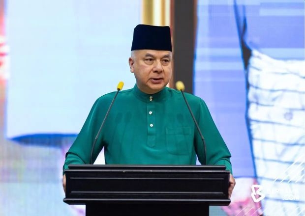 Cohesion is cure for fractured world, says Sultan Nazrin at Singapore event