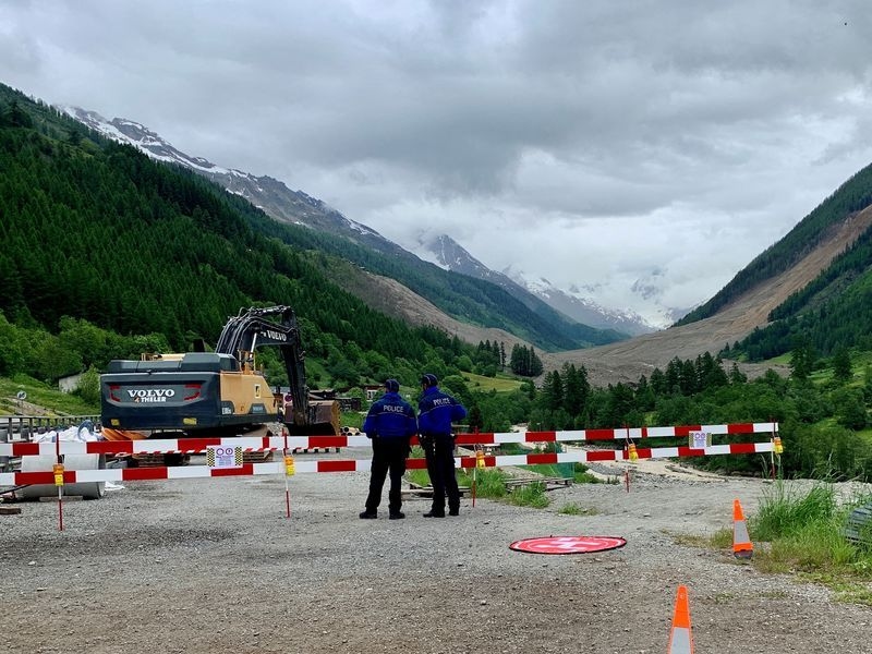 Body found in search of Swiss village buried by glacier debris