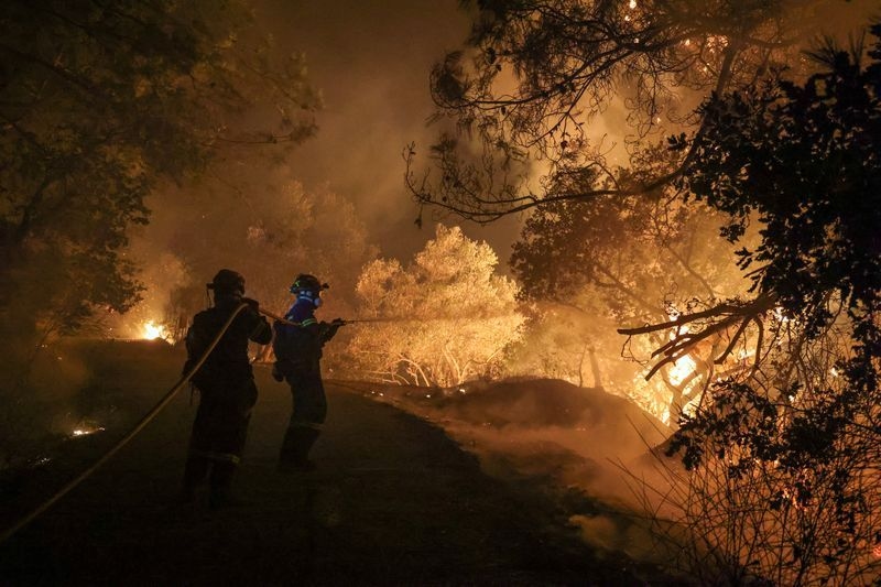 Greece arrests Georgian suspected of fuelling Chios fire with cigarette
