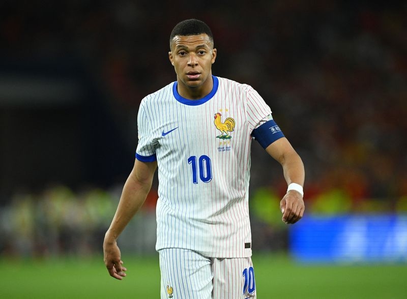 Soccer-Mbappe back in training with Real Madrid at Club World Cup