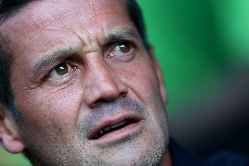 Soccer-New coach Chivu hails Inter's adaptability after River win