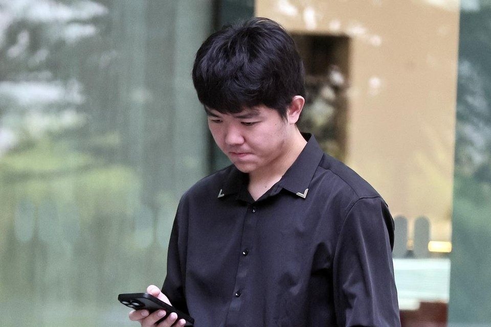 Jail for Malaysian man linked to use of stolen credit card details to buy phones worth over S$45,000 in Singapore