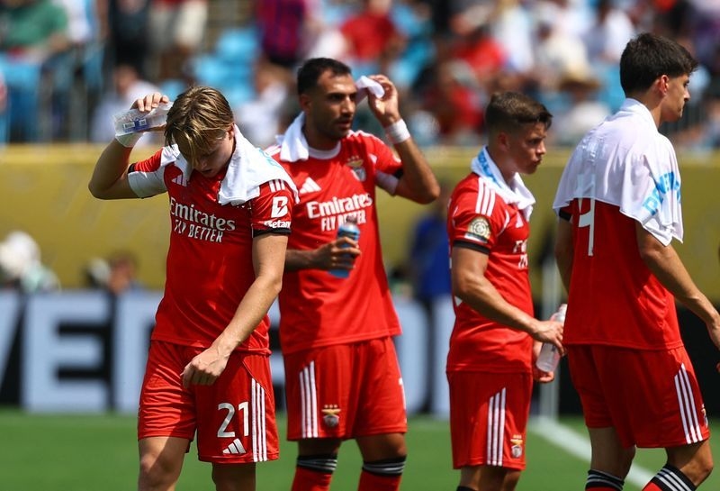 Soccer-Scorching Club World Cup raises concerns for 2026