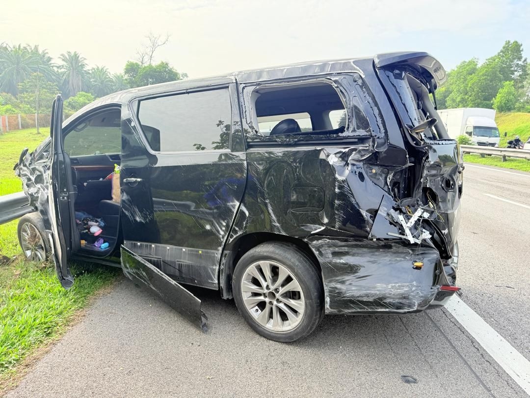 Teen girl dies after being flung from car on highway in Melaka
