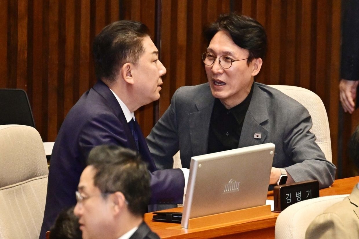 Tensions escalate as Democratic Party of Korea pushes to approve PM nominee, extra budget
