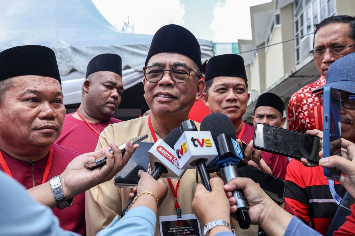 Defence Minister reminds troops not to share sensitive information on social media