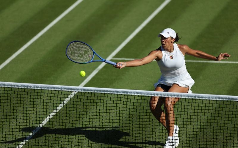 Tennis-Keys keeps eye on the ball to reach Wimbledon second round
