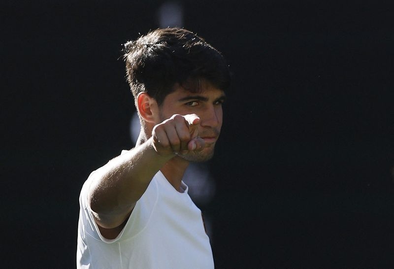 Tennis-Wimbledon's main showcourt aura leaves Alcaraz a nervous wreck in opener