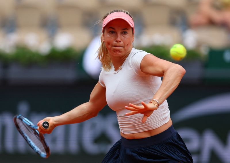 Tennis-Putintseva asks for spectator be removed at Wimbledon
